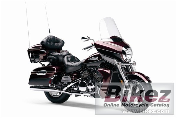 Big Yamaha royal star venture picture and wallpaper from Bikez.com